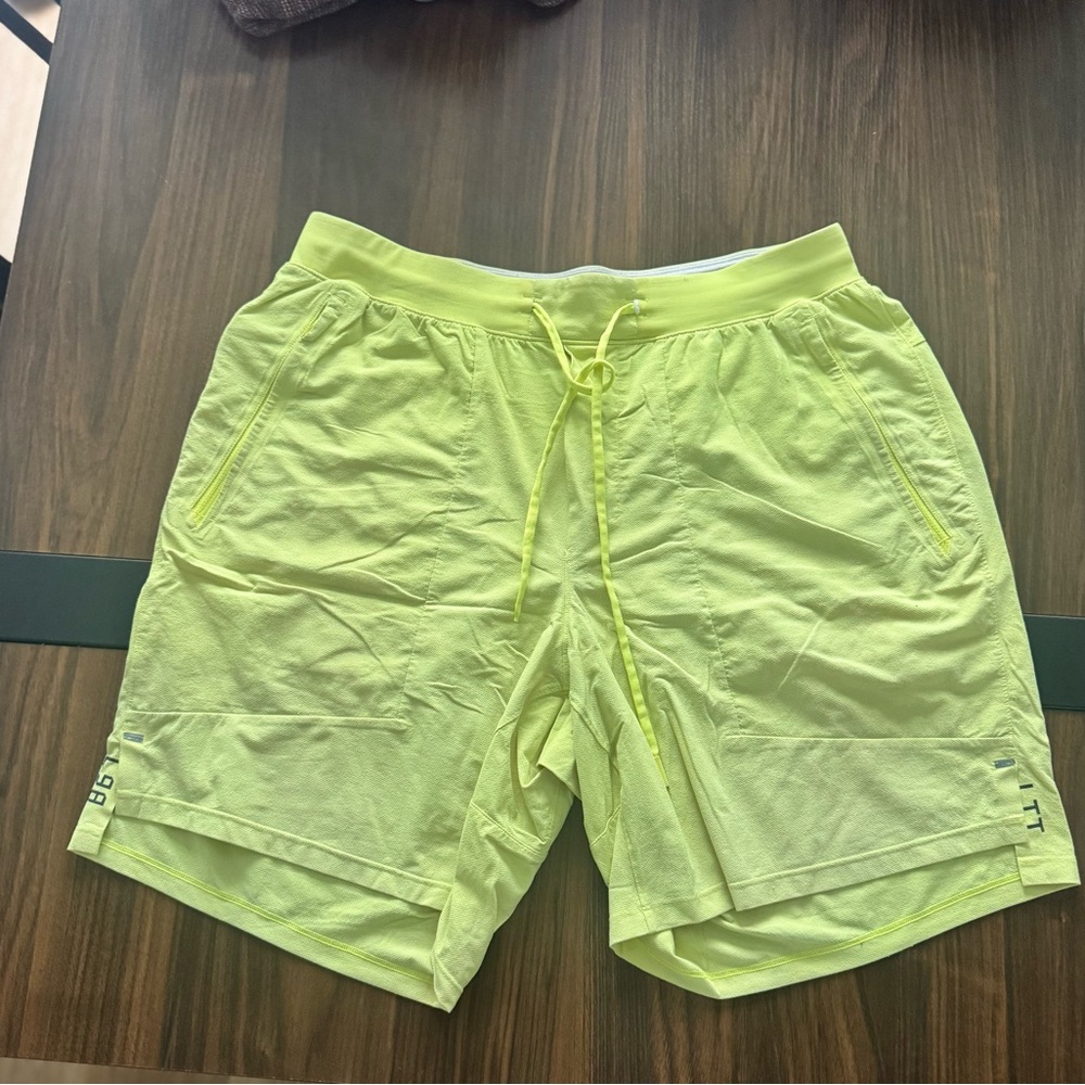 Lululemon Athletica Yellow Athletic Shorts Lightweight Elastic Waist